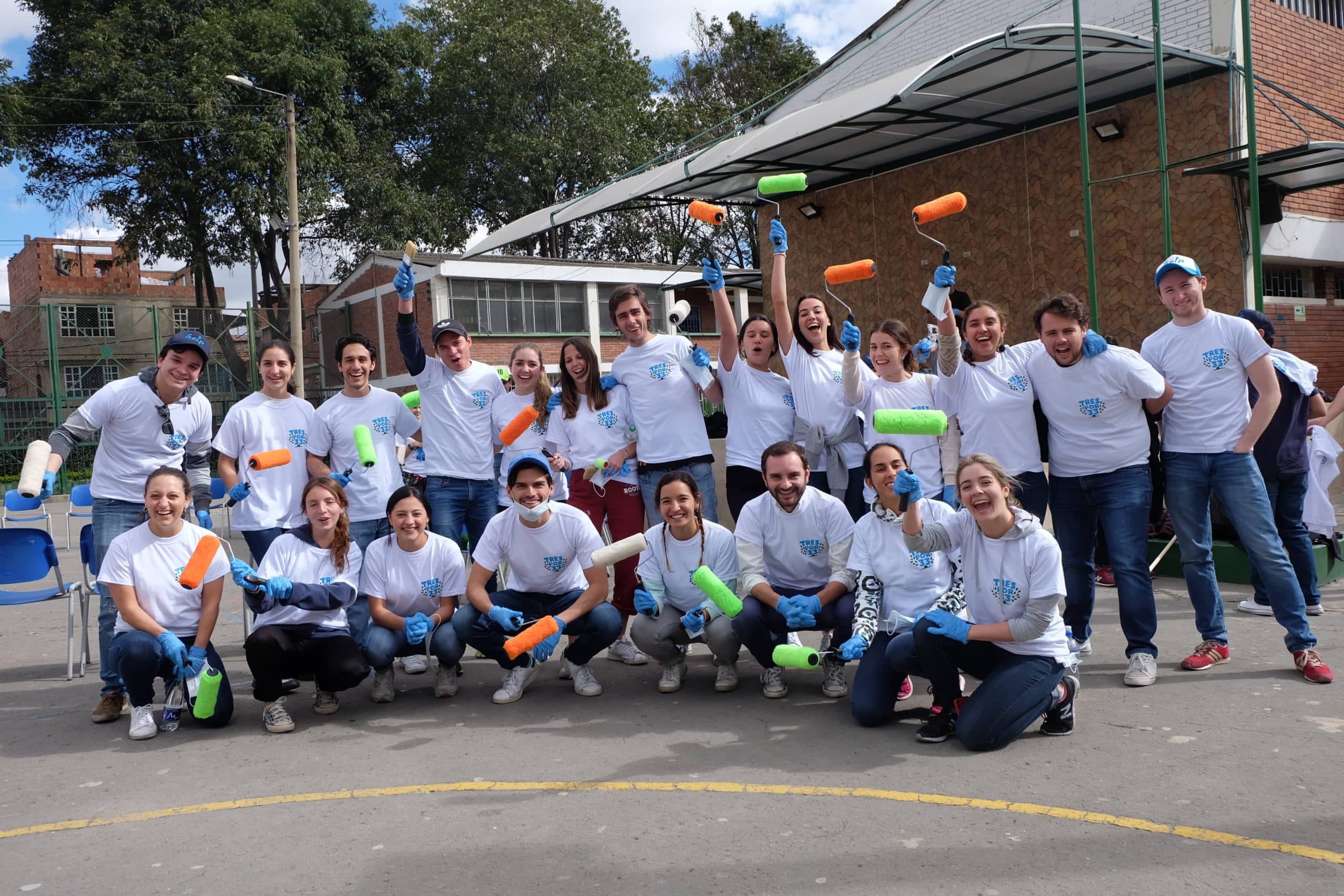 Equipo de voluntarios de Fundación Help
